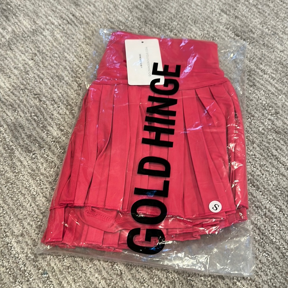 Gold hinge tennis golf skirt NWT size small NWT
